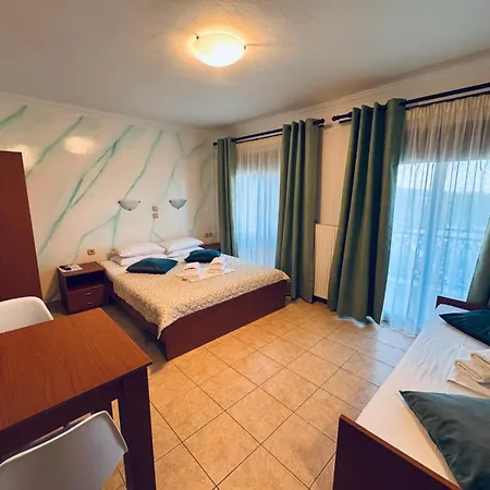 Anassa Deluxe &
