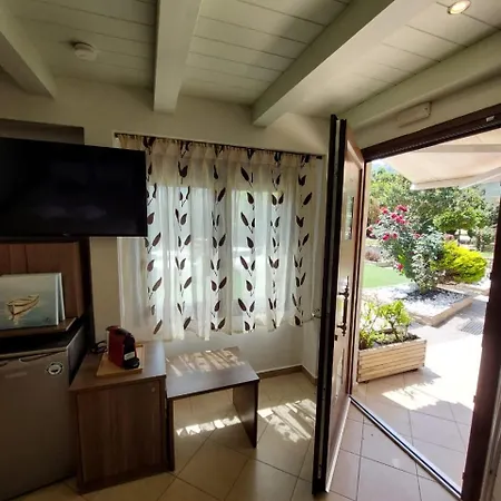 Anassa Deluxe & Apartahotel