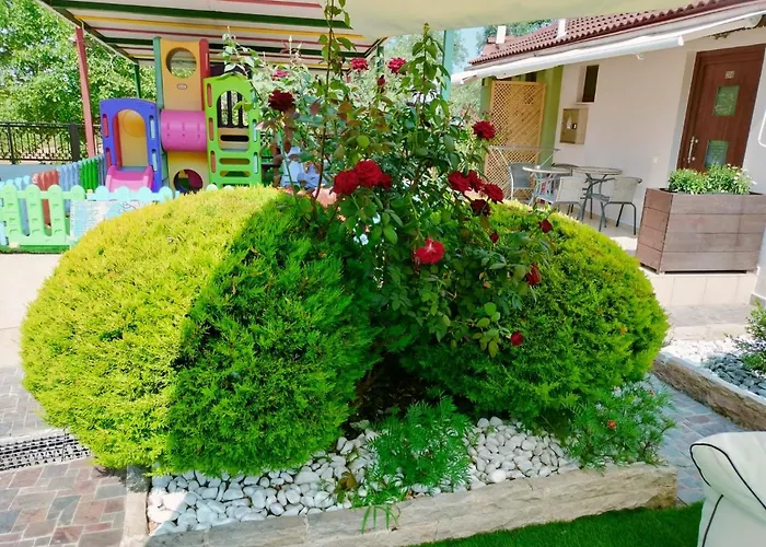 Anassa Deluxe & מלון דירות