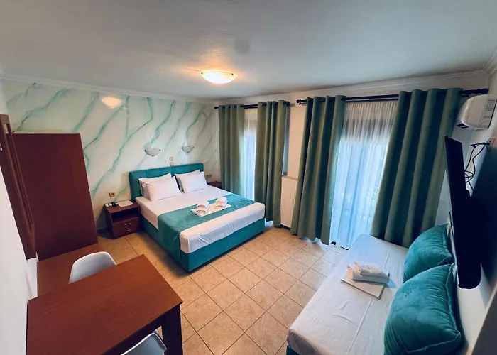 Anassa Deluxe & סקאלה פוטאמיאס