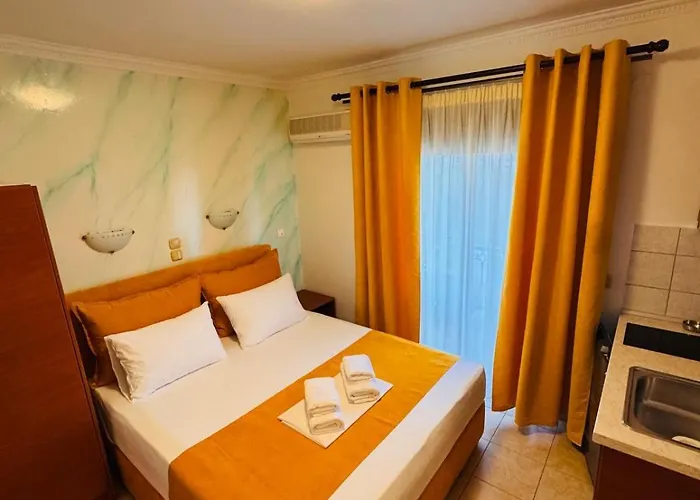 Anassa Deluxe & סקאלה פוטאמיאס