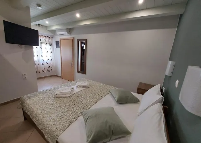 Anassa Deluxe & מלון דירות 3*