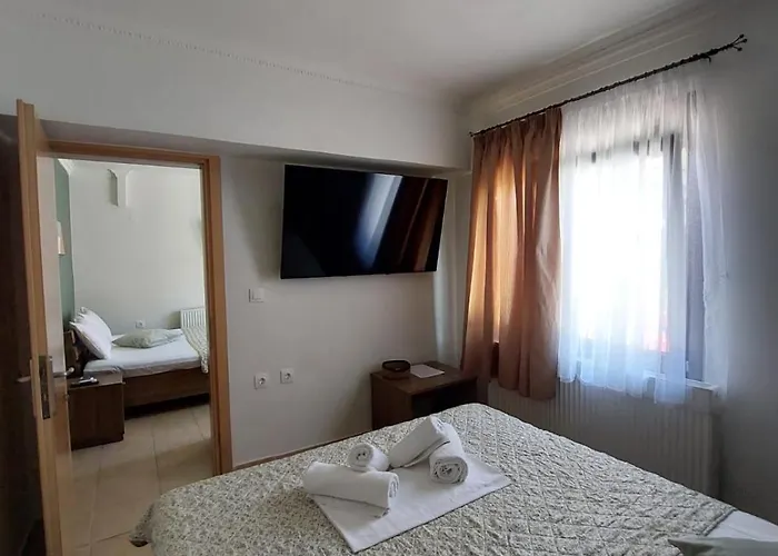 Anassa Deluxe & מלון דירות סקאלה פוטאמיאס