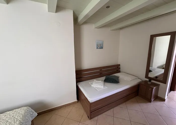 Anassa Deluxe & מלון דירות סקאלה פוטאמיאס