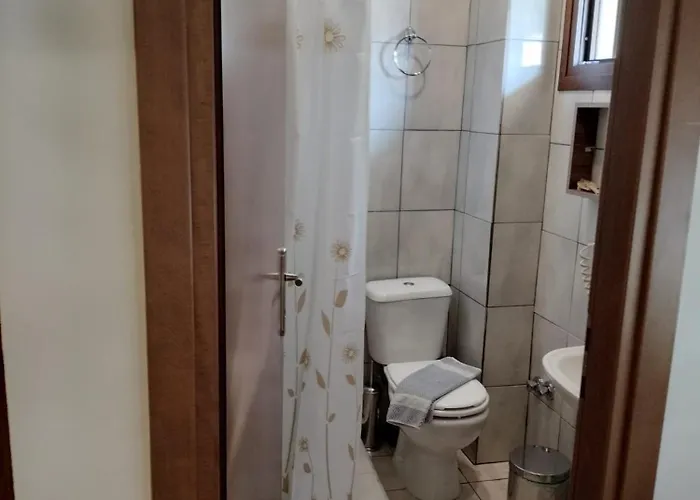 Anassa Deluxe & מלון דירות סקאלה פוטאמיאס