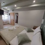 Anassa Deluxe & Aparthotel 3*