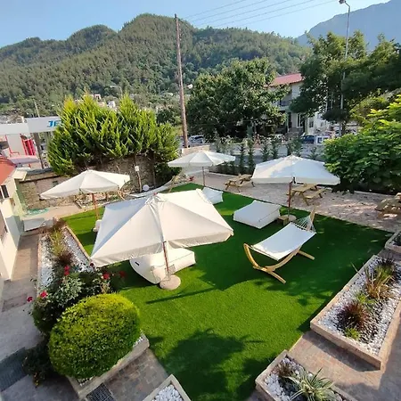 Anassa Deluxe & Aparthotel
