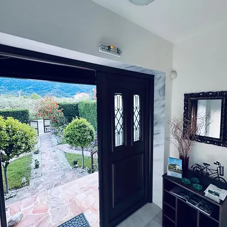 Anassa Deluxe & Aparthotel 3*